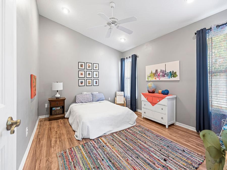 Guest bedroom Guest bedroom